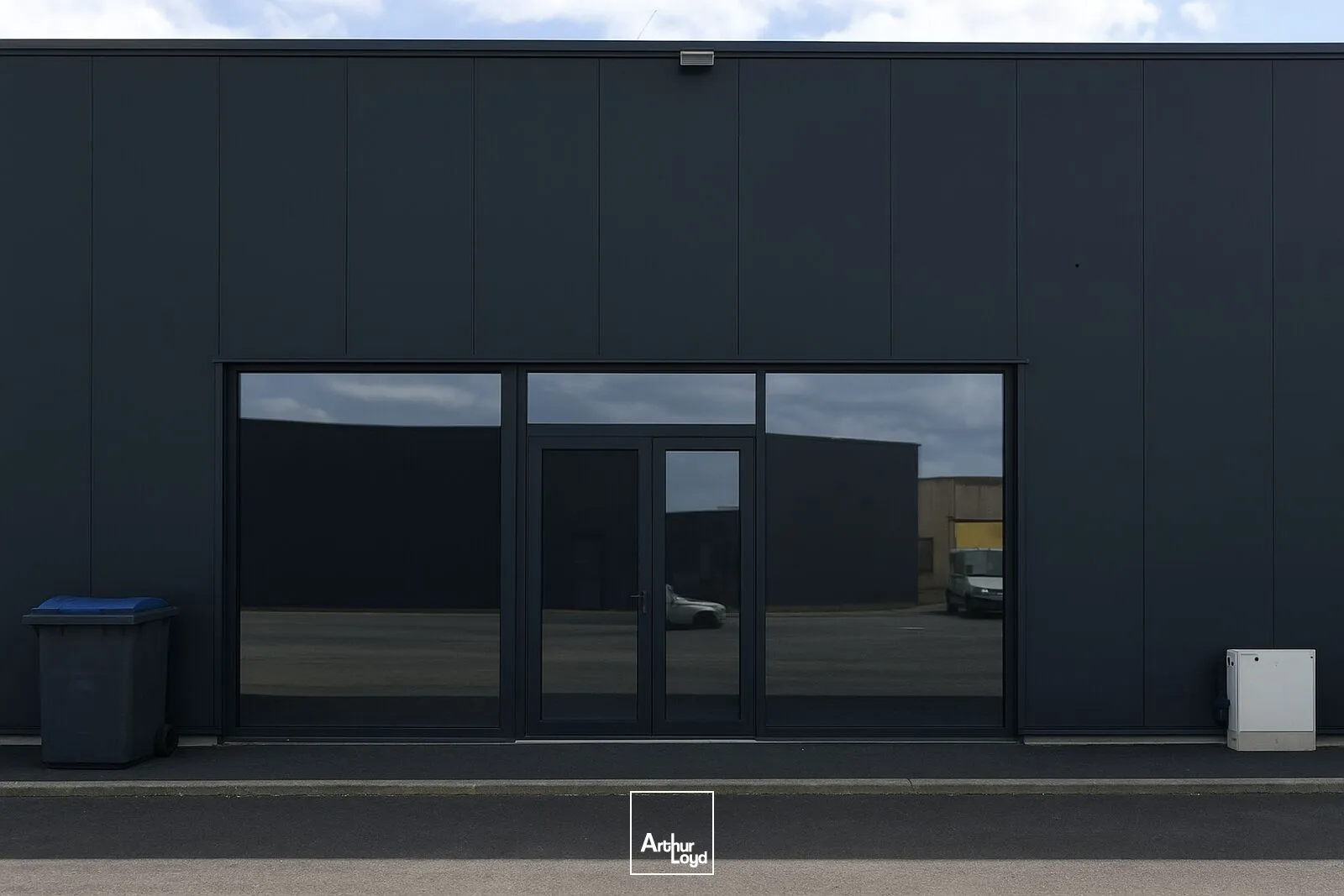 À LOUER - ENTREPÔT / BUREAUX NEUFS - BOULOGNE SUR MER