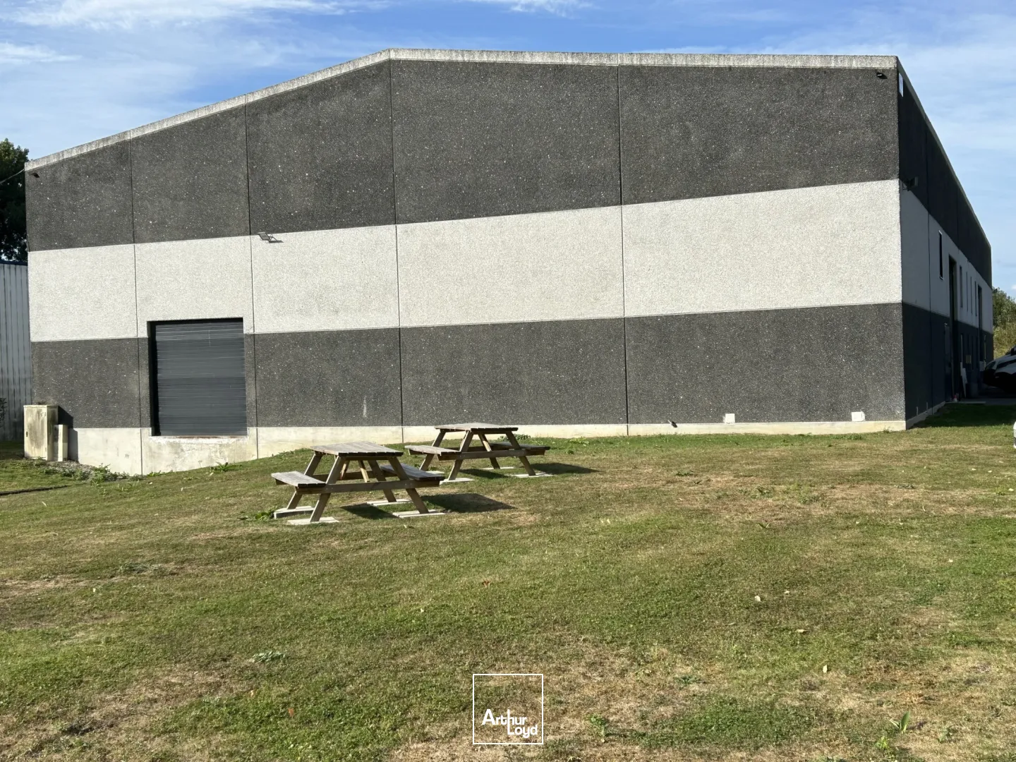 Entrepôt à louer - Proximité A1 et CRT LESQUIN. 