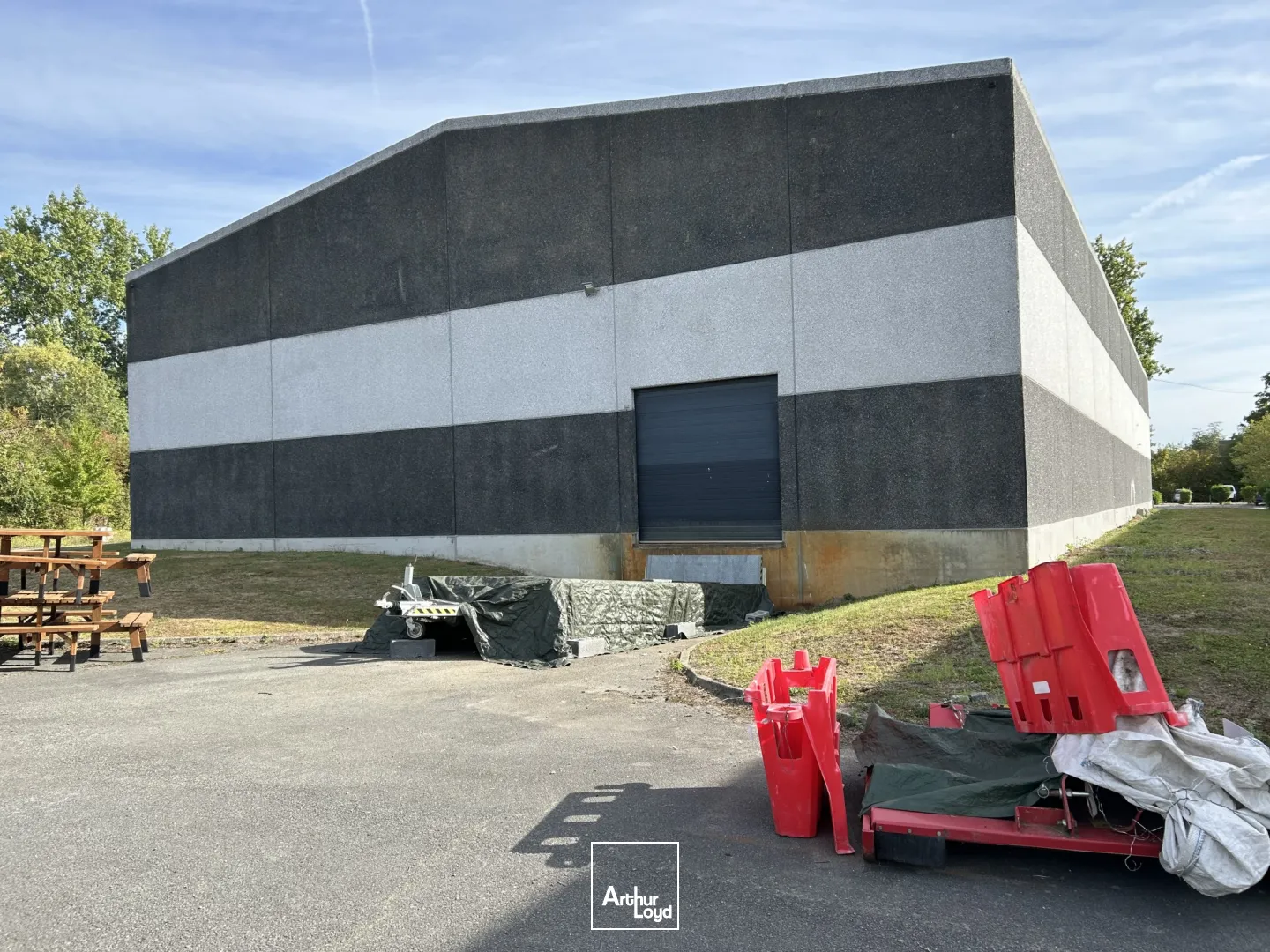 Entrepôt à louer - Proximité A1 et CRT LESQUIN. 