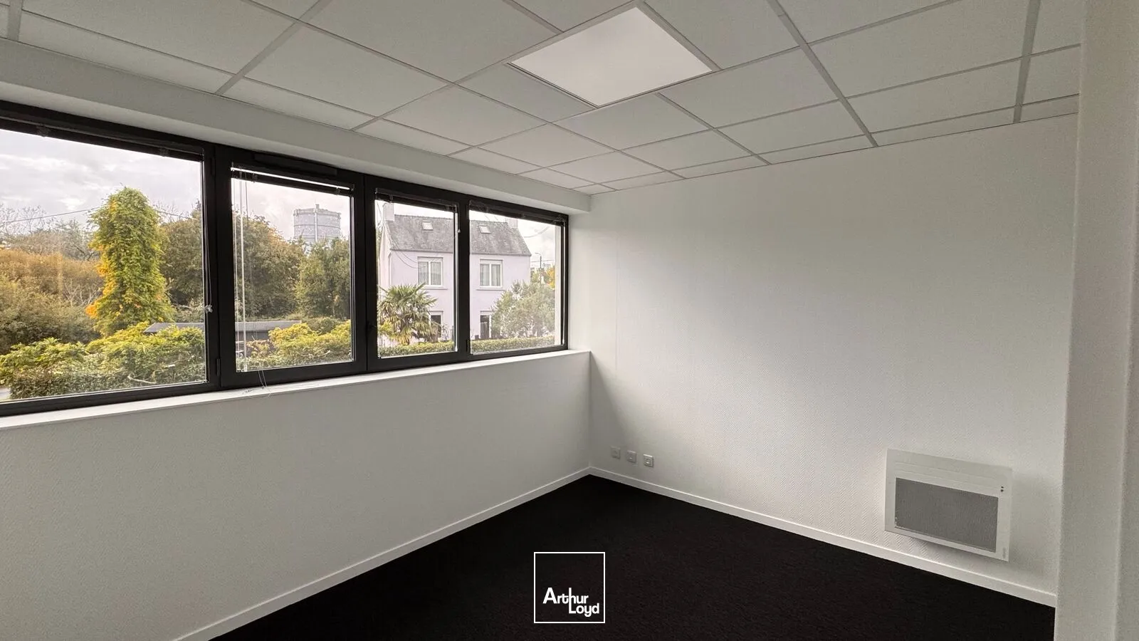 A LOUER BUREAUX 126 M² BREST EUROPE 