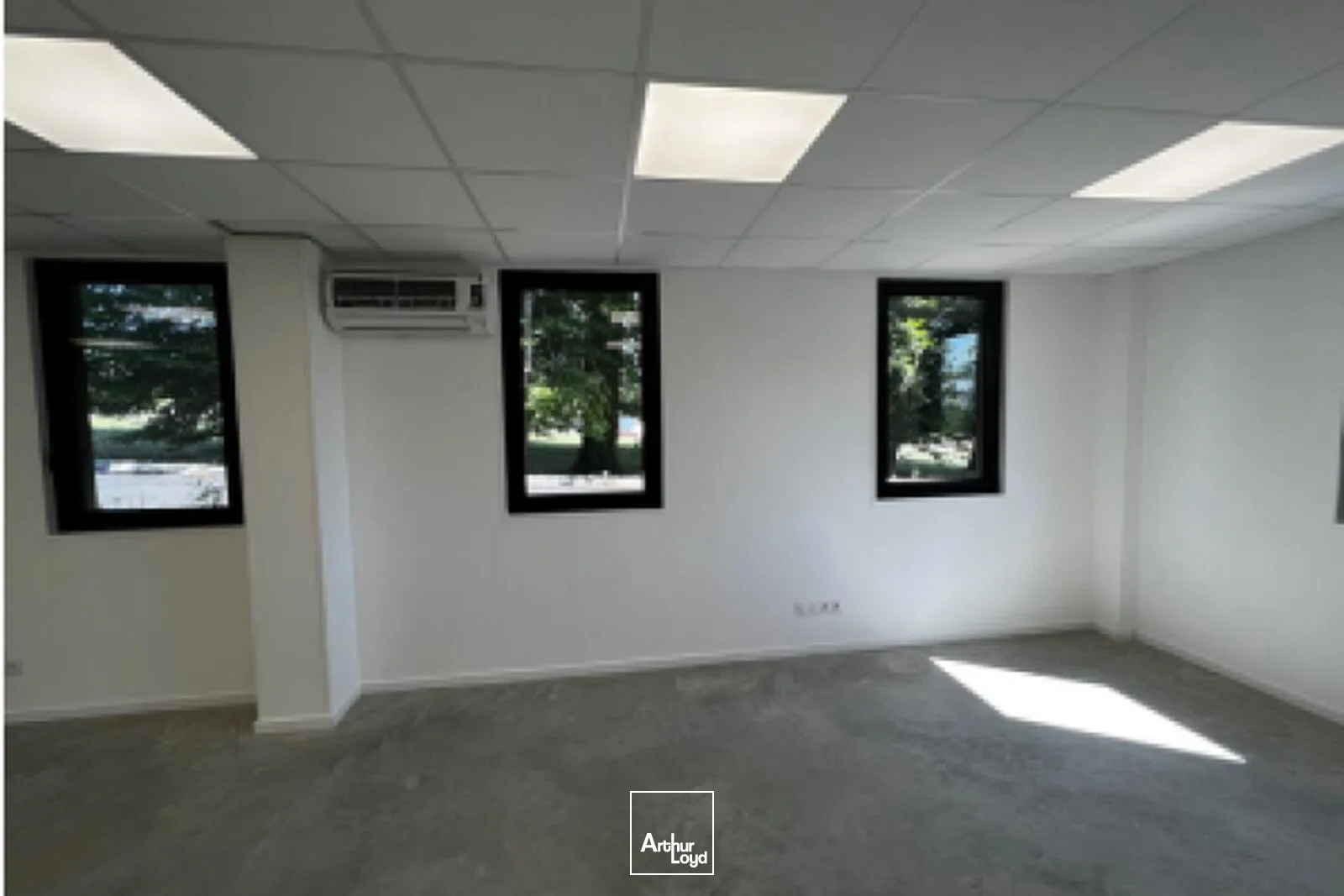 Surface de bureaux à louer à Coulounieix-Chamiers