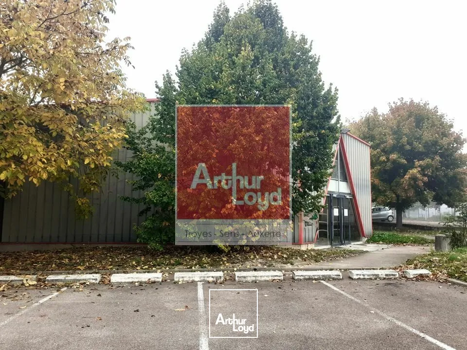 Local mixte: commercial/ activités sur Sainte-Savine