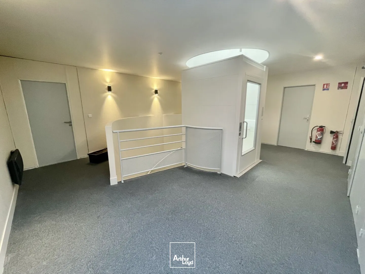 Bureaux à louer à MONT SAINT AIGNAN 76130