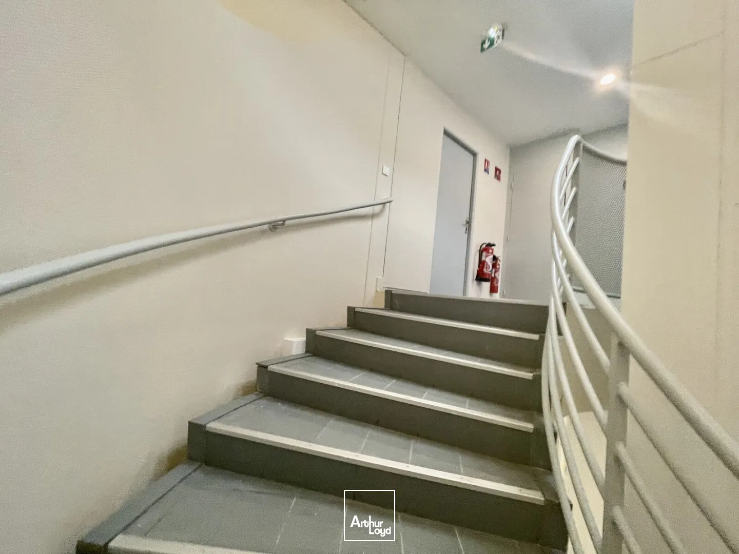 Bureaux à louer à MONT SAINT AIGNAN 76130