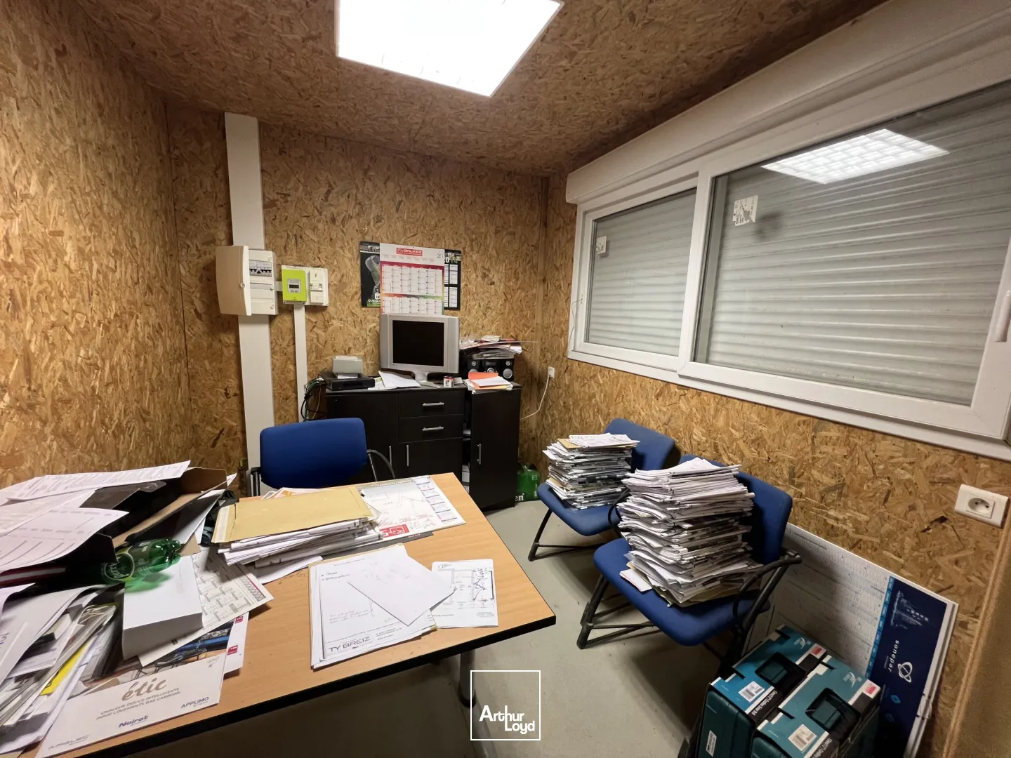 À Louer : Local d'Activité Moderne et Fonctionnel à Baud