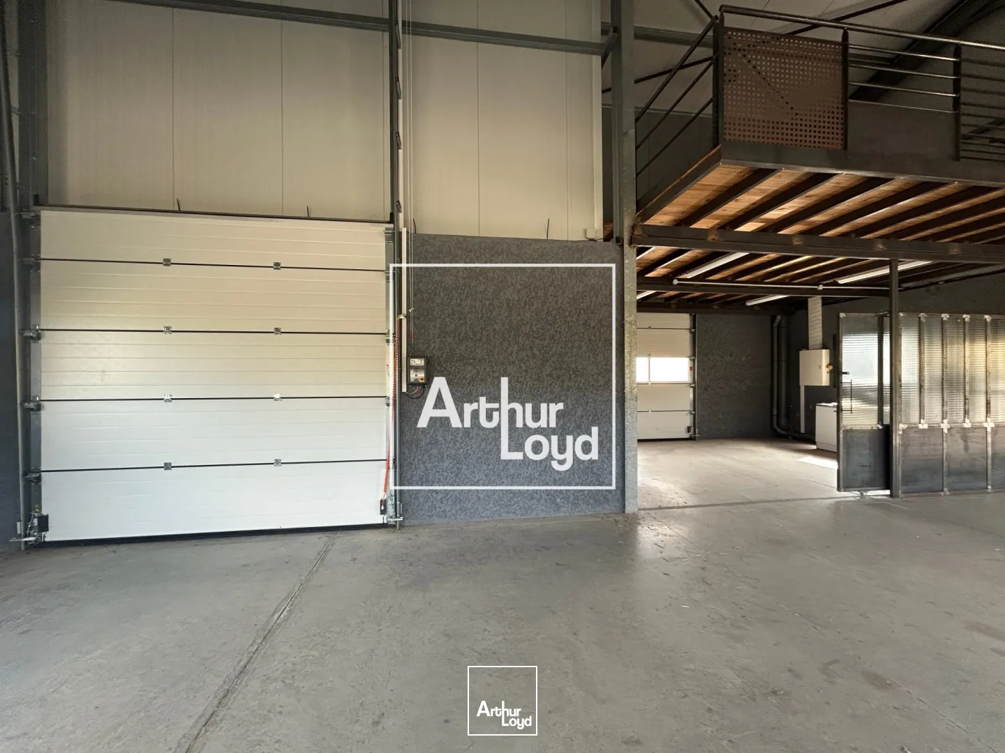 Local d'activité indépendant à louer dans une zone artisanale