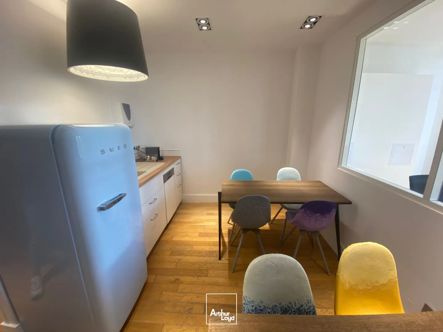 Bureaux rénovés et meublés avec vue mer - La Joliette - 13002 Marseille