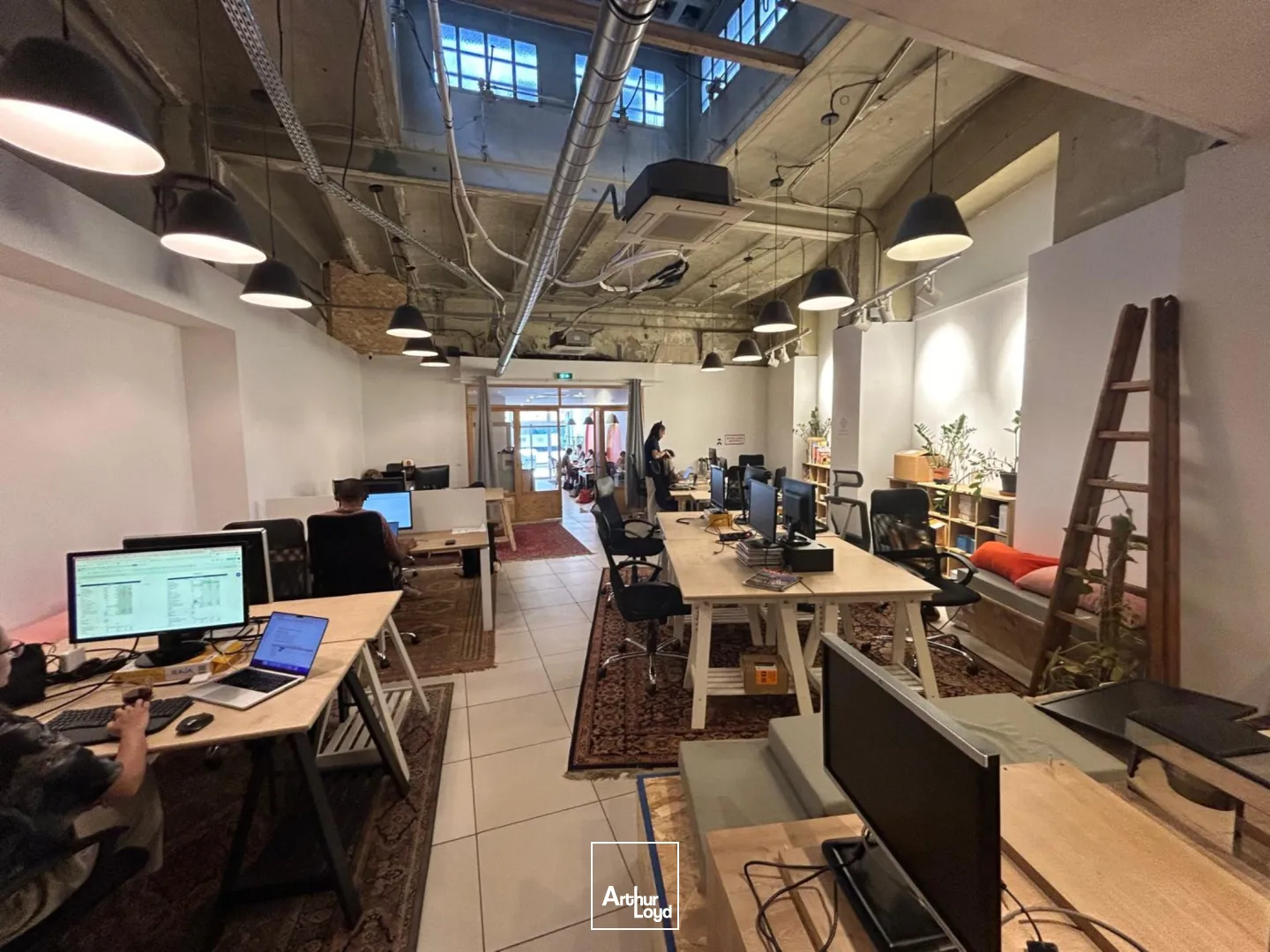 Opportunité d'investissement - Local commercial loué - Castellane - 13006 Marseille