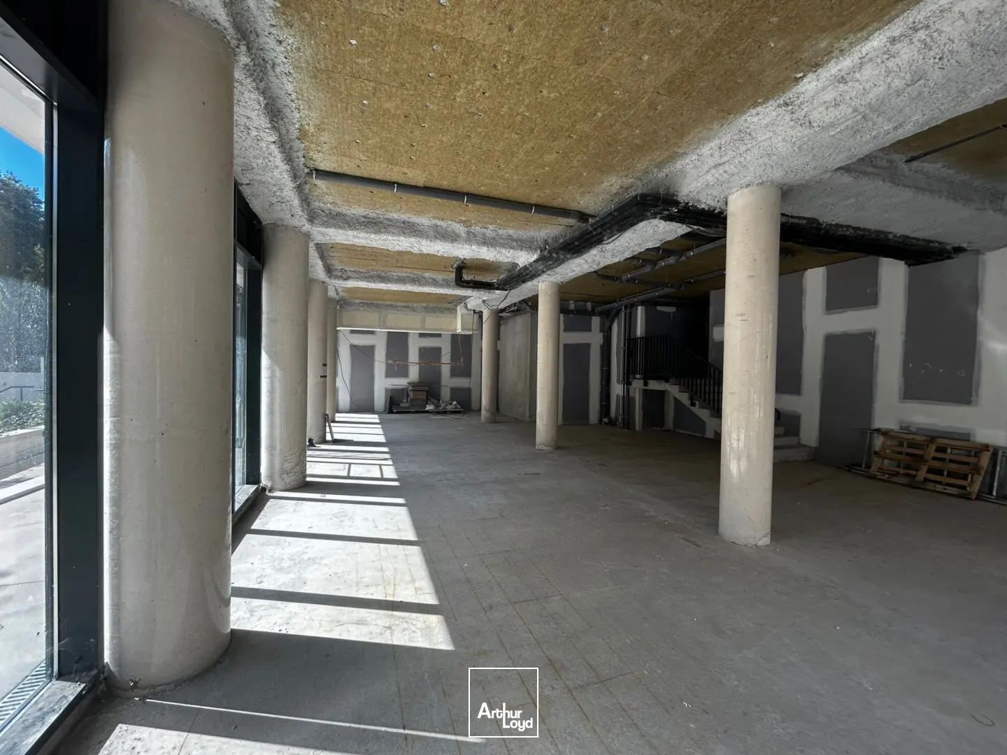 Local commercial neuf à louer - Rond-Point du Prado - 13008 Marseille