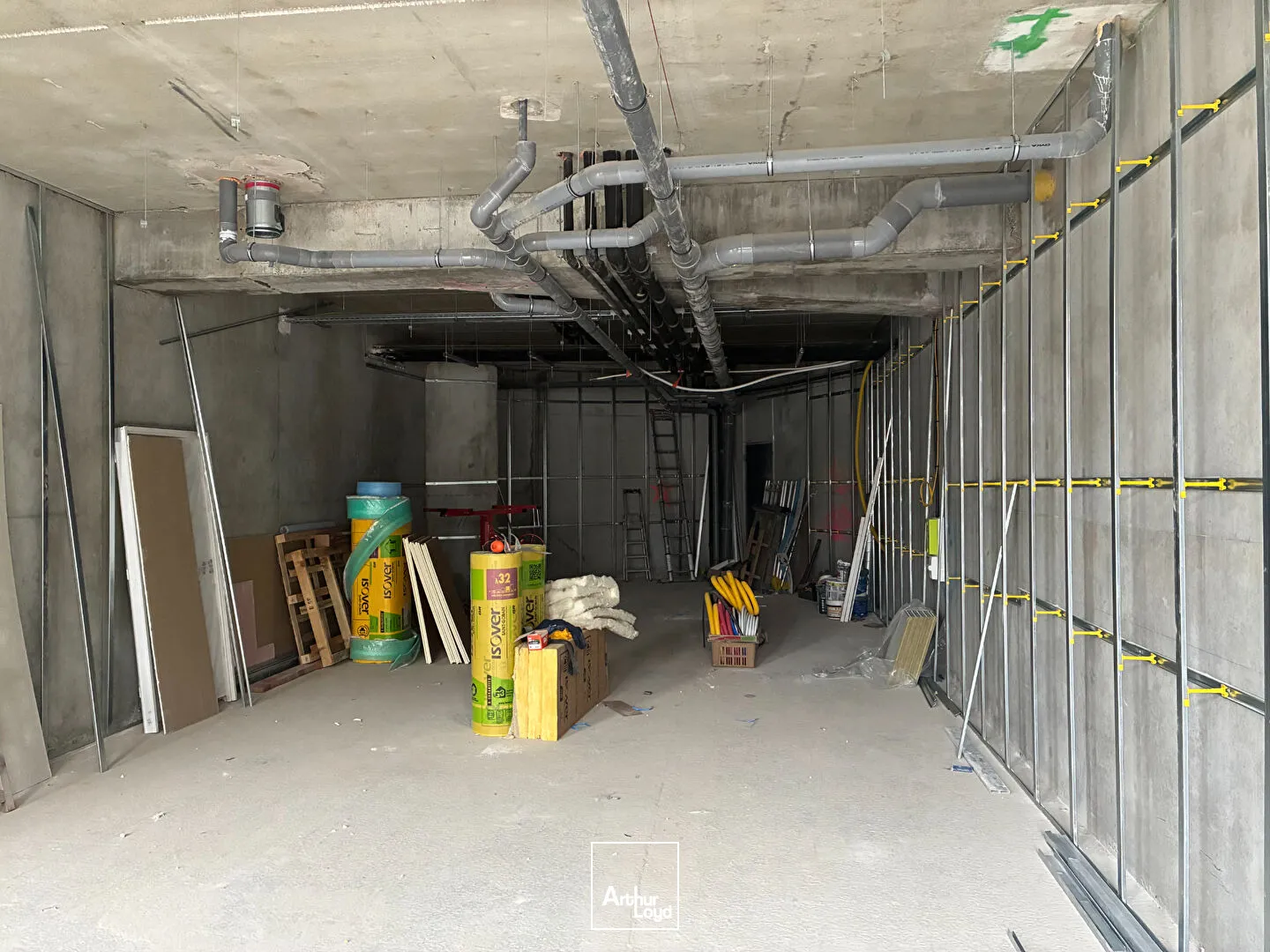 Local commercial La Rochelle 98.21 m2