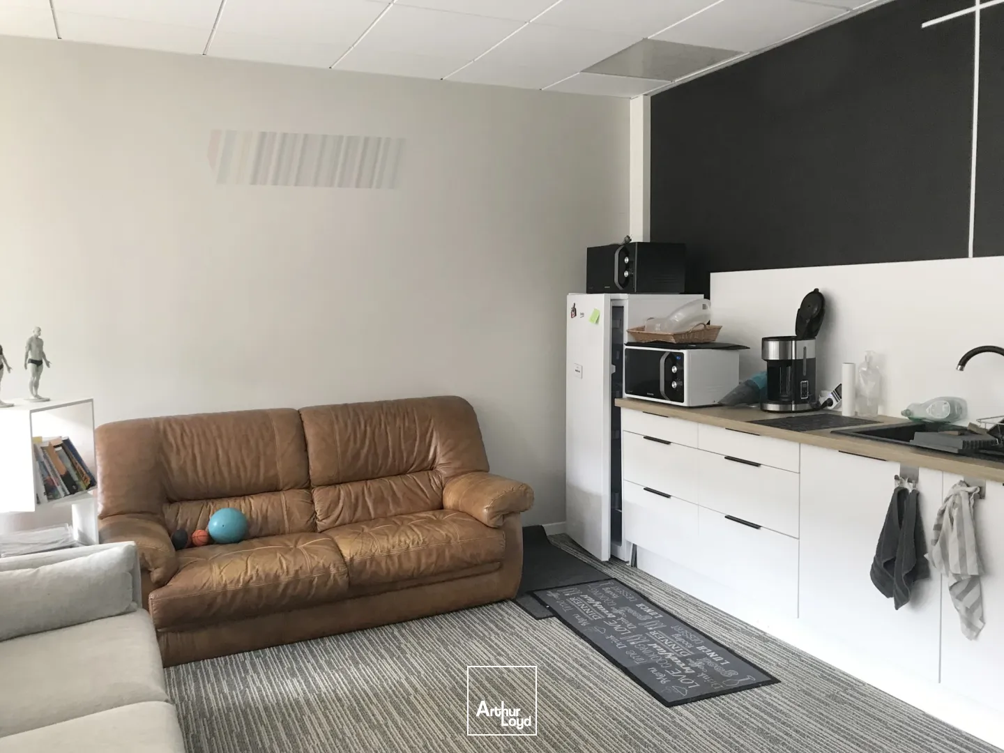 Plateaux de Bureaux à Vendre ou Louer au Coeur d'Eurasanté - Climatisés - Parking Privatif