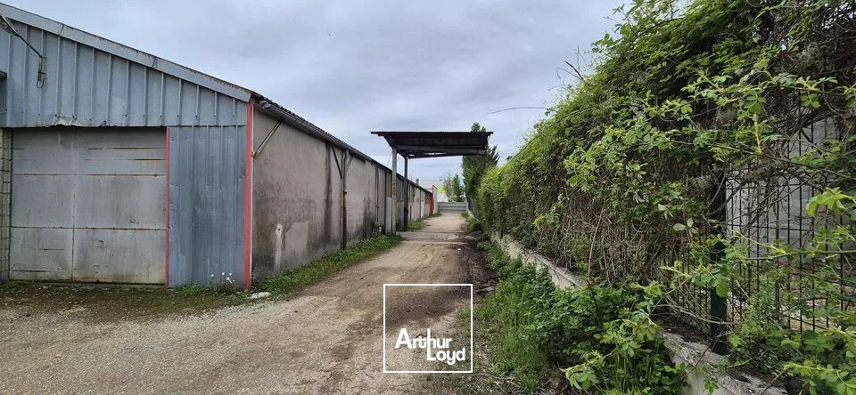 ENTREPOT - A VENDRE - LONGVIC