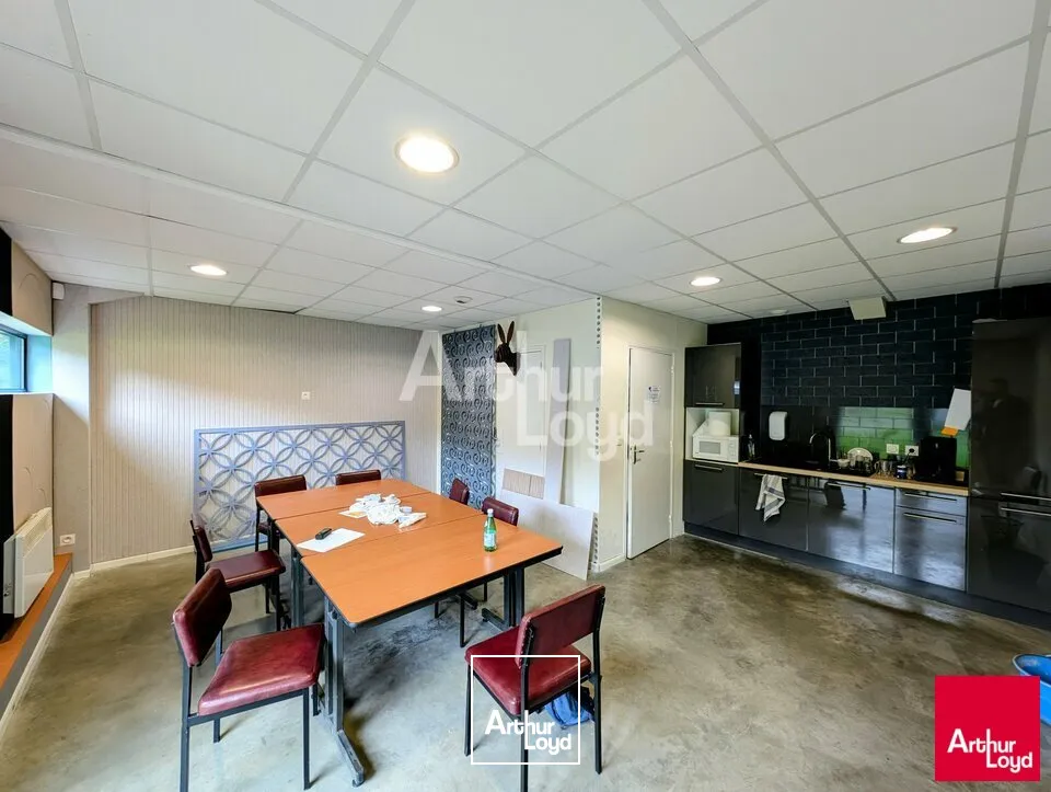 MELESSE - LOCAL D'ACTIVITE A LOUER - 1 150 M²