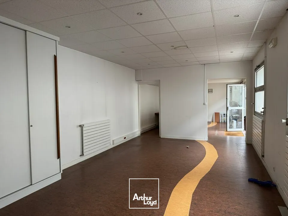 TOURS HYPER CENTRE BUREAUX A VENDRE 120 M² RDC