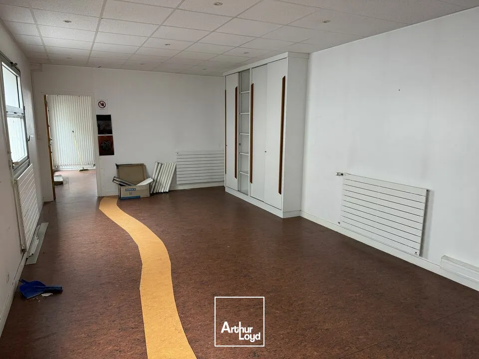 TOURS HYPER CENTRE BUREAUX A VENDRE 120 M² RDC