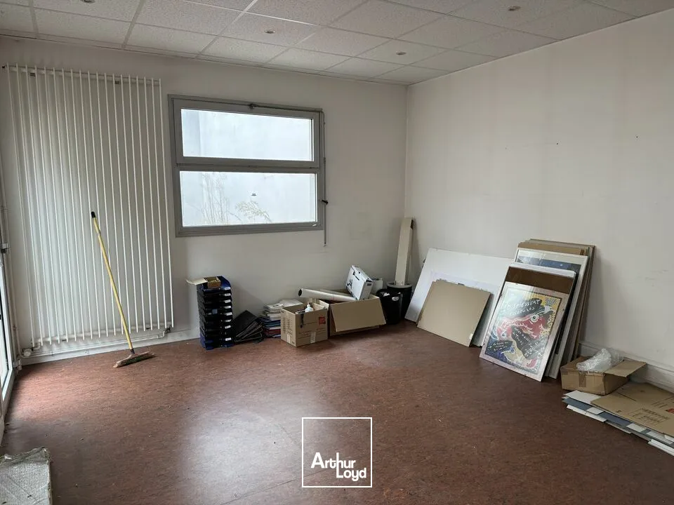 TOURS HYPER CENTRE BUREAUX A VENDRE 120 M² RDC