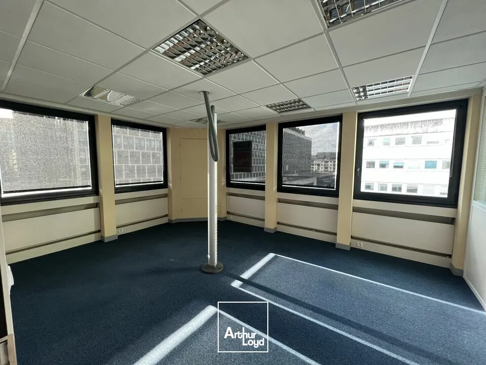 TOURS QUARTIER GARE BUREAUX A VENDRE 656 M² AVEC PARTIE LOUEE