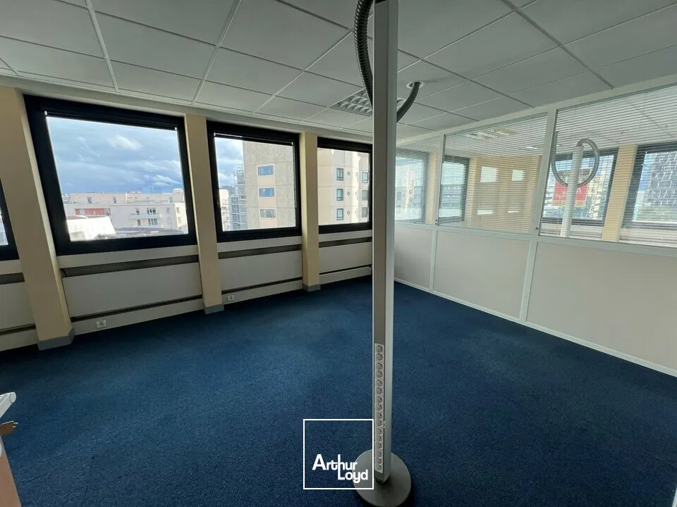 TOURS QUARTIER GARE BUREAUX A VENDRE 656 M² AVEC PARTIE LOUEE