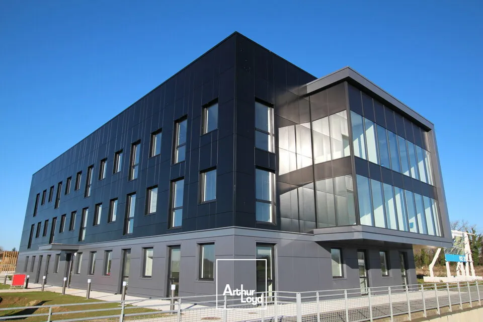 A VENDRE - IMMEUBLE DE BUREAUX NEUFS - 1845 m2 + 61 PARKINGS