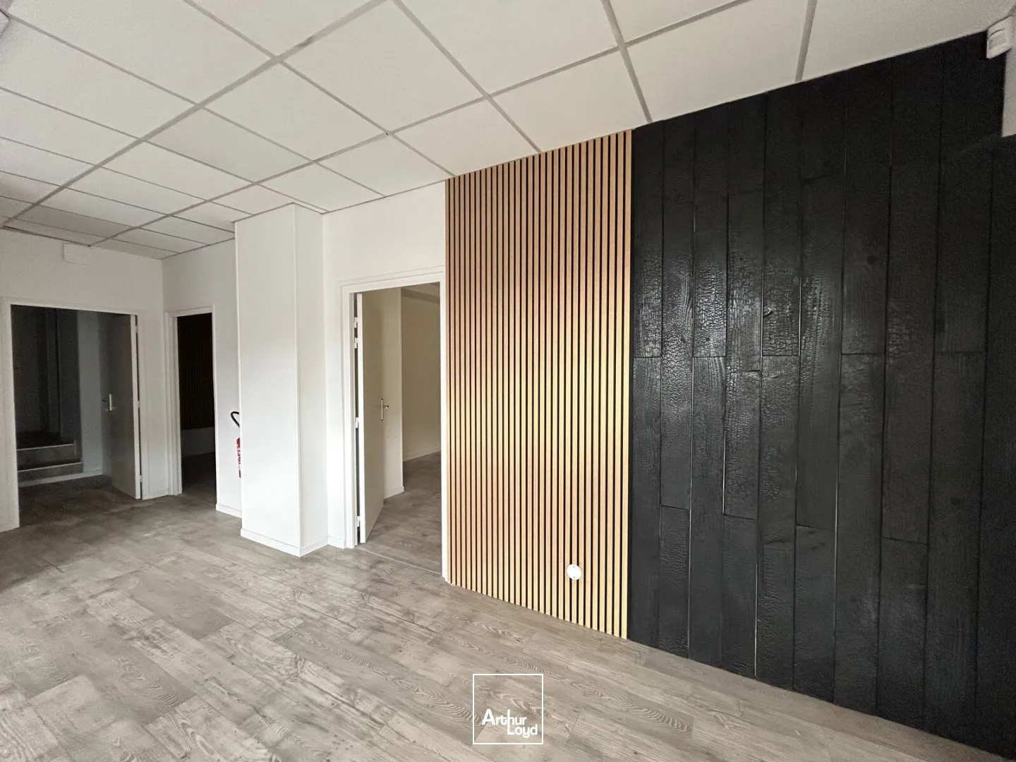 LOCAL COMMERCIAL A LOUER - 128 M2 - SAINT-QUENTIN