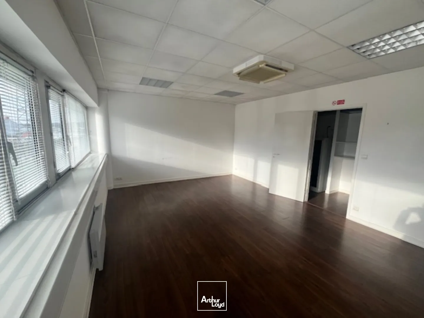 A LOUER - PLATEAUX DE BUREAUX - QUIMPER 