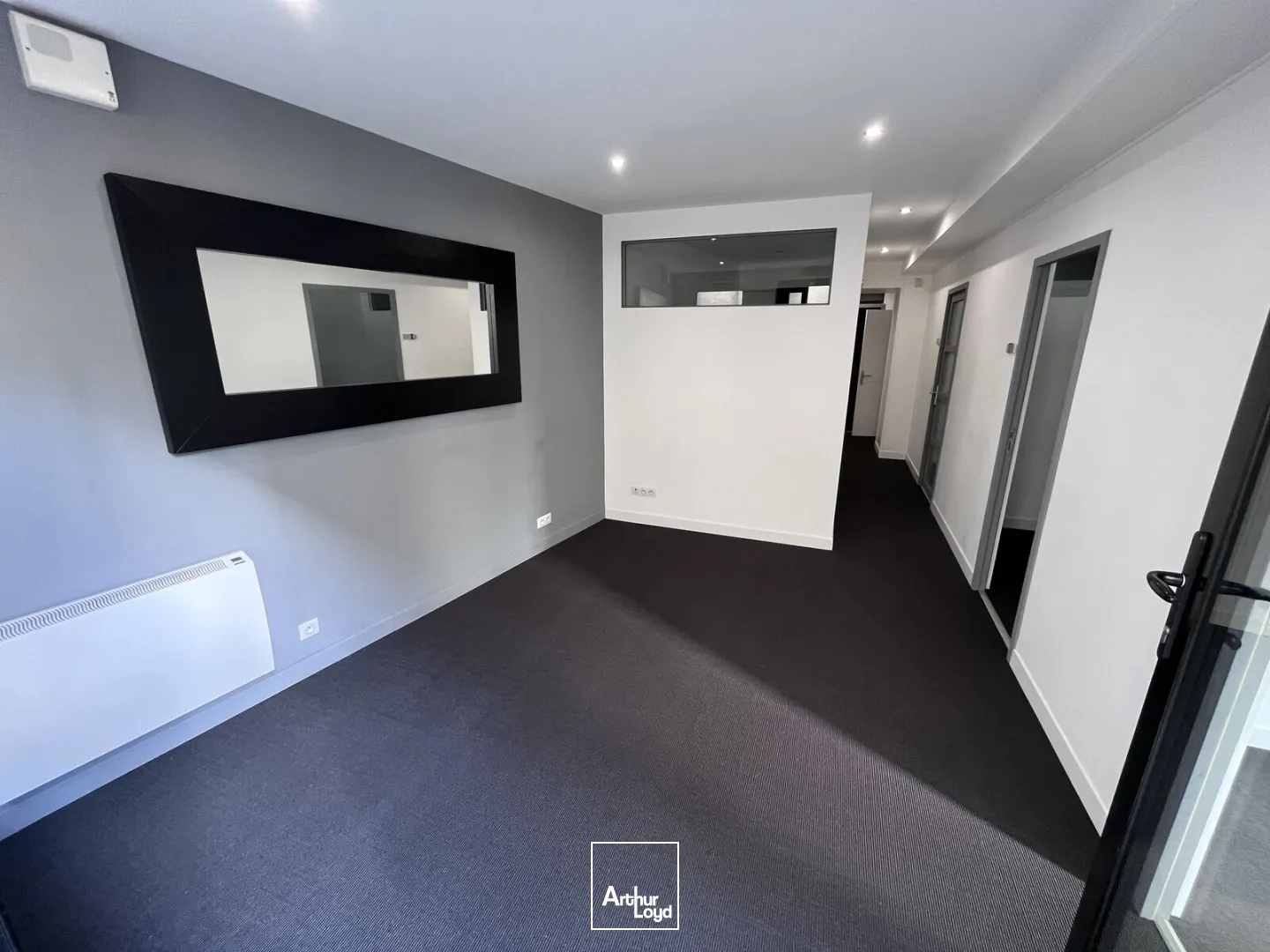 BUREAUX EN REZ-DE-CHAUSSÉE CENTRE VILLE 