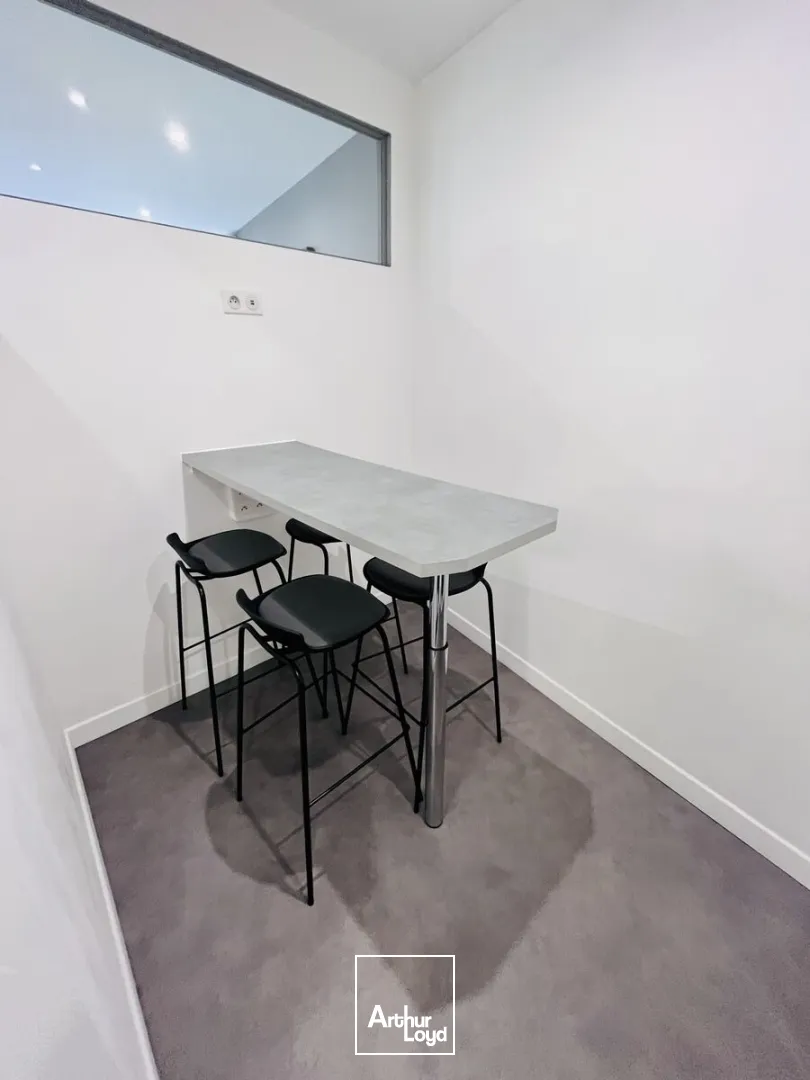 BUREAUX EN REZ-DE-CHAUSSÉE CENTRE VILLE 