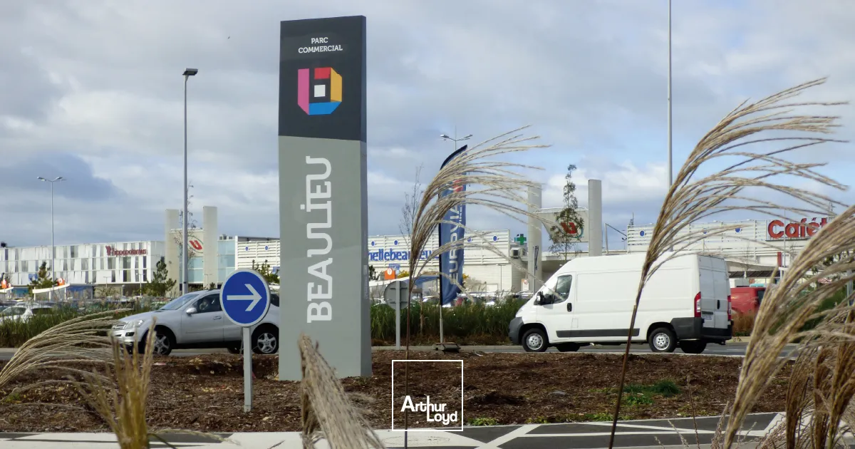 A VENDRE Murs commerciaux - Puilboreau Beaulieu - 1071 m2