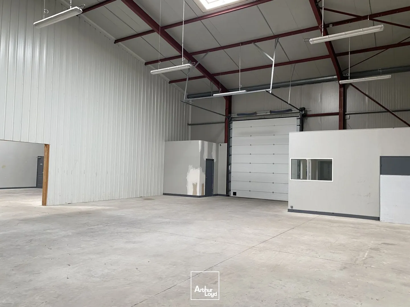 À louer - Local d'activité de 600 m² à Moreuil, proche Amiens et axes autoroutiers