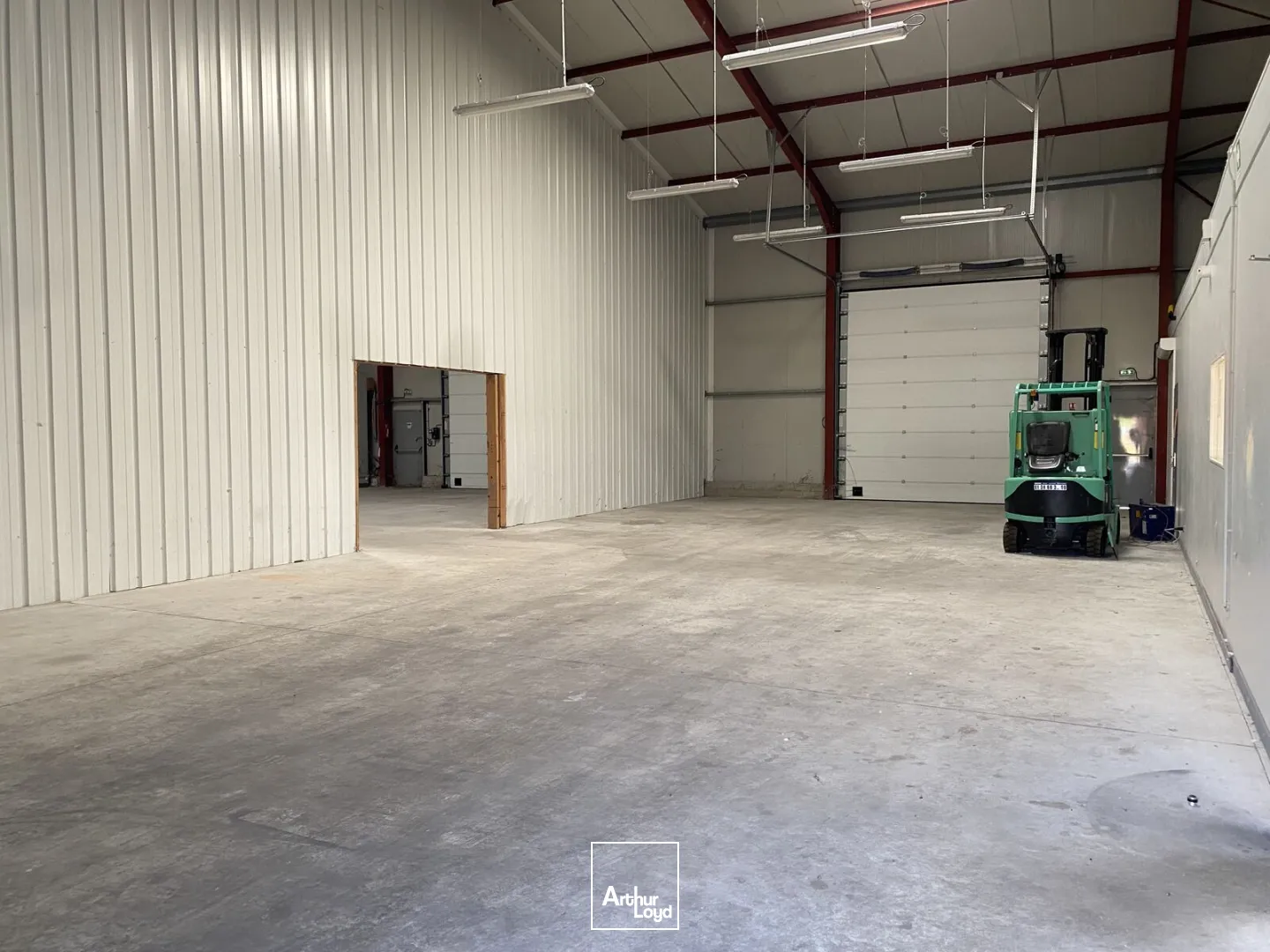 À louer - Local d'activité de 600 m² à Moreuil, proche Amiens et axes autoroutiers