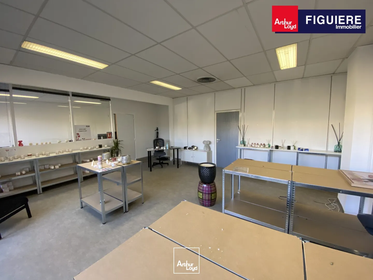 Locaux mixtes à louer sur TECH INDUS À AIX-EN-PROVENCE