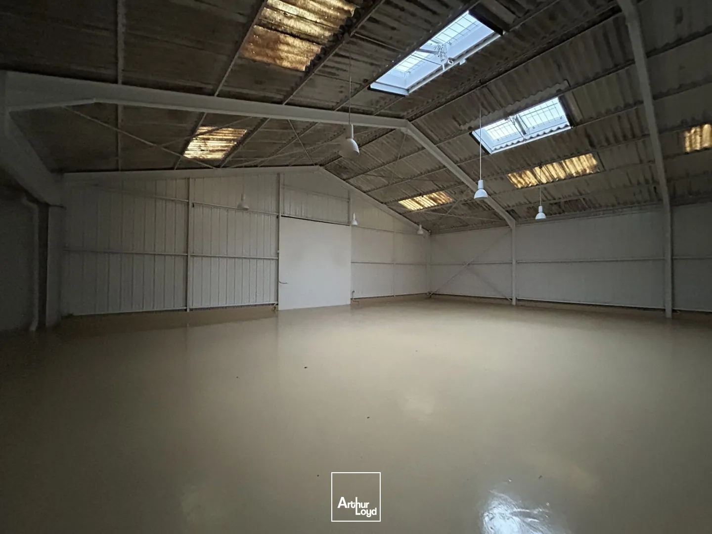 A VENDRE - 510 M2 - ST NAZAIRE - ATELIER - BUREAUX