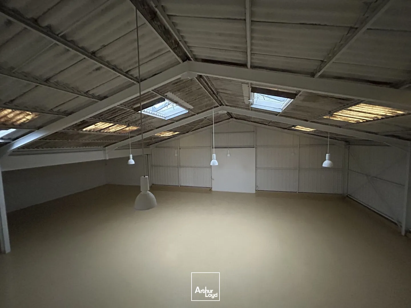 A VENDRE - 510 M2 - ST NAZAIRE - ATELIER - BUREAUX