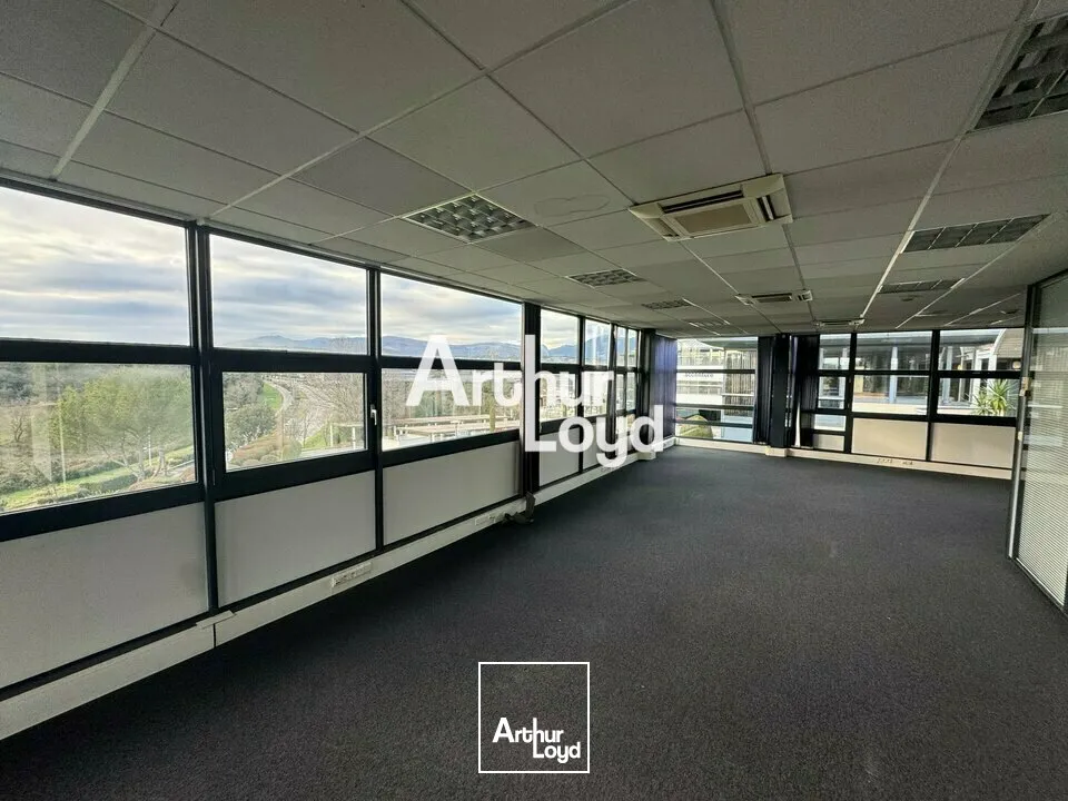 Location de bureaux 861 m² divisibles dès 195 m² - Standing - Sophia Antipolis 