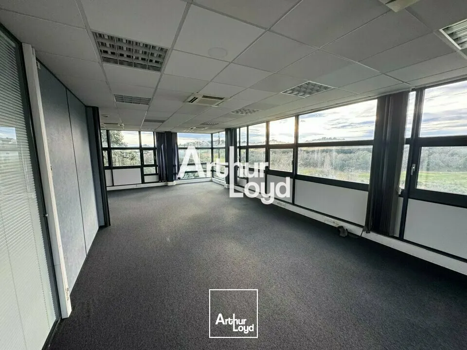 Location de bureaux 861 m² divisibles dès 195 m² - Standing - Sophia Antipolis 