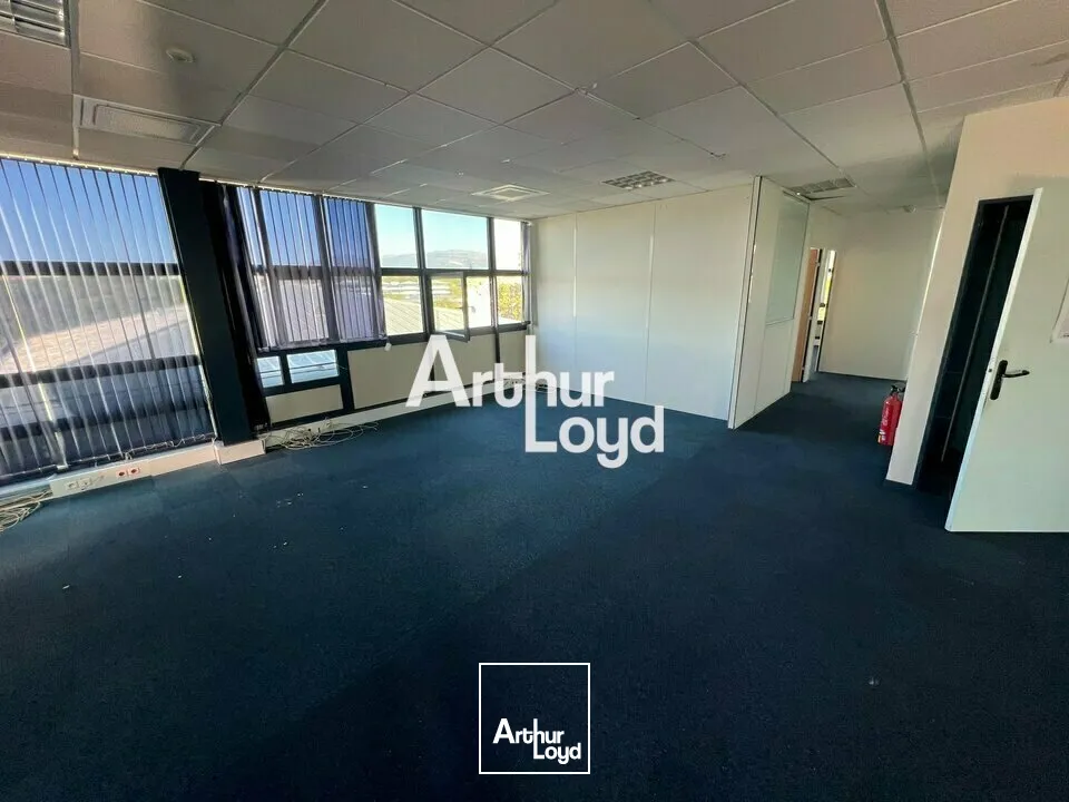 Location de bureaux 861 m² divisibles dès 195 m² - Standing - Sophia Antipolis 
