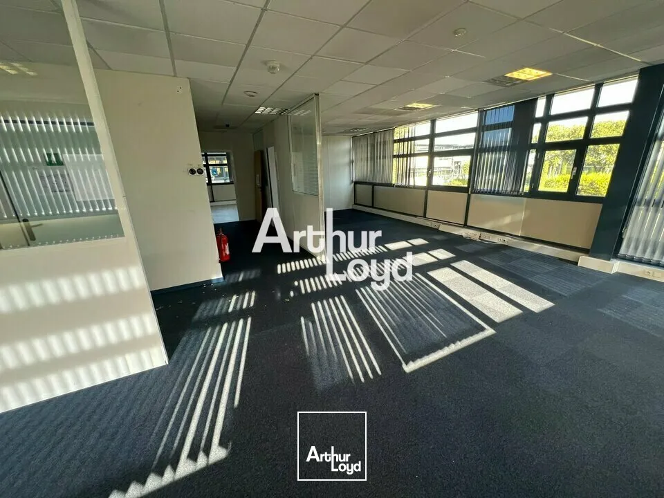 Location de bureaux 861 m² divisibles dès 195 m² - Standing - Sophia Antipolis 