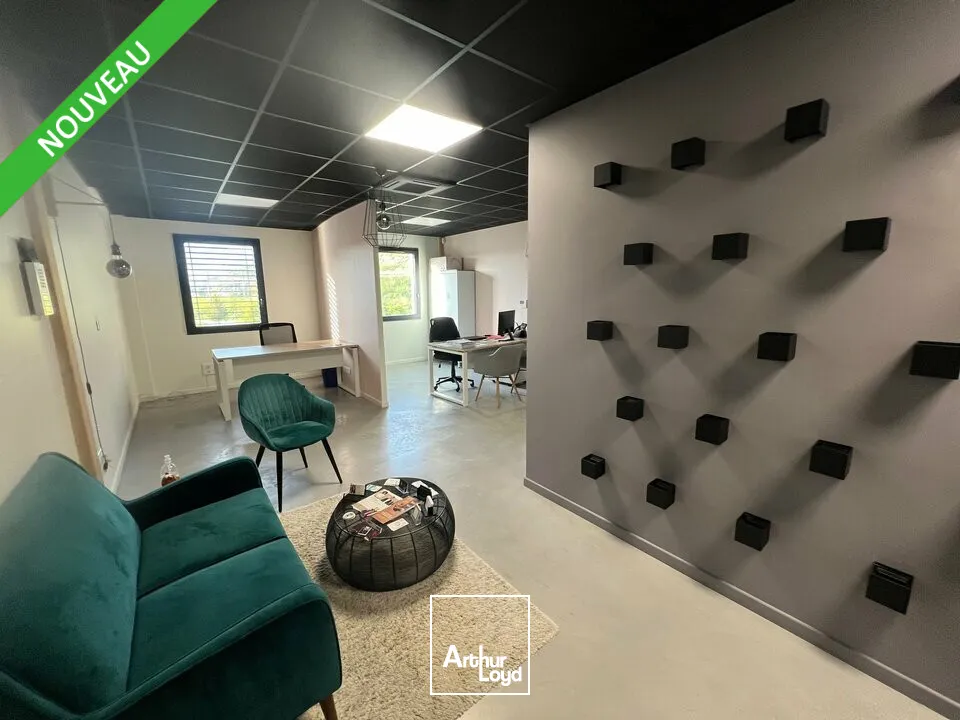 À VENDRE  PLATEAU DE BUREAUX MODERNES 253 m²  GUILHERAND-GRANGES (07)