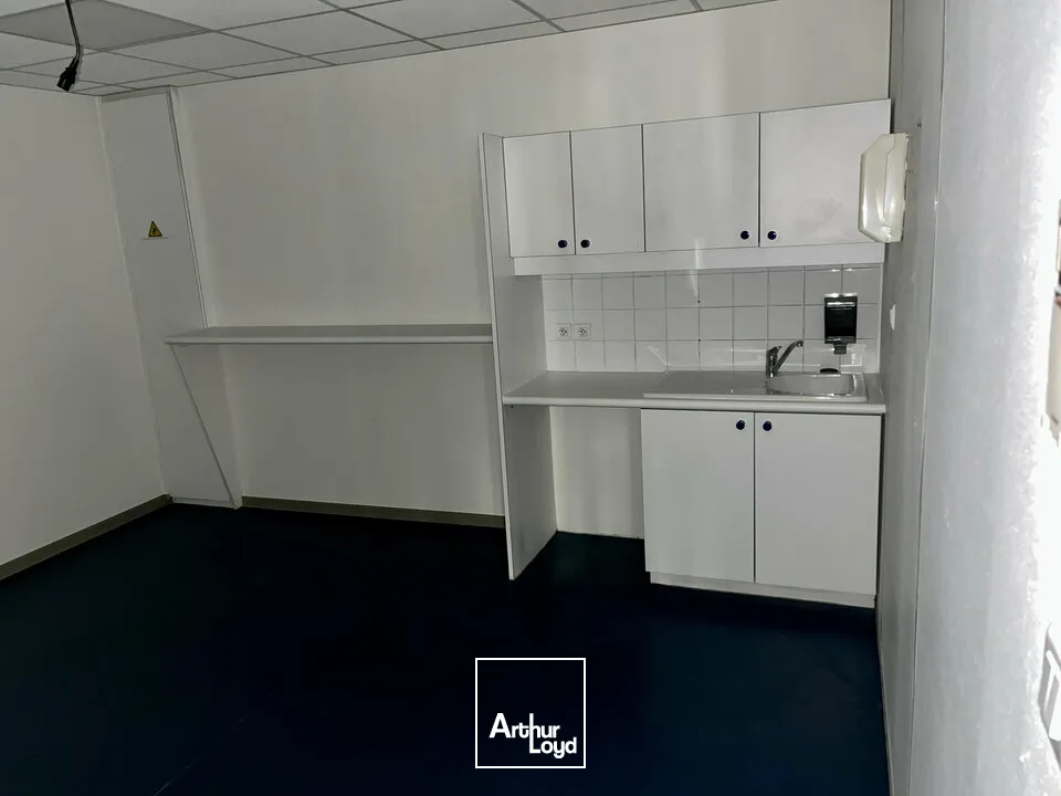 DIJON - AXE DRAPEAU / REPUBLIQUE - A LOUER