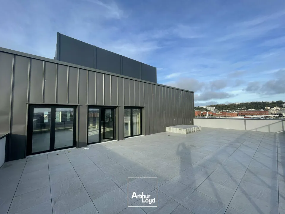 À VENDRE - LE HAVRE / ENTRÉE DE VILLE - BUREAUX - 514 m² - TERRASSE 100 m² 