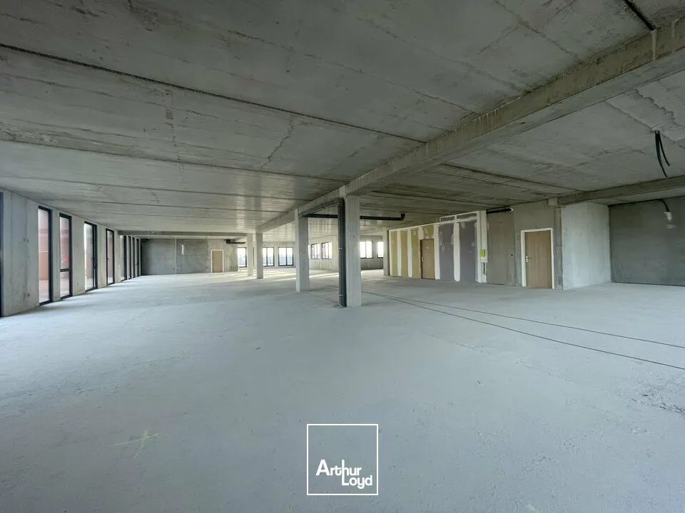 À VENDRE - LE HAVRE / ENTRÉE DE VILLE - BUREAUX - 514 m² - TERRASSE 100 m² 