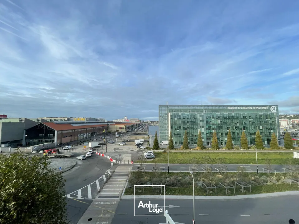 À VENDRE - LE HAVRE / ENTRÉE DE VILLE - BUREAUX - 514 m² - TERRASSE 100 m² 