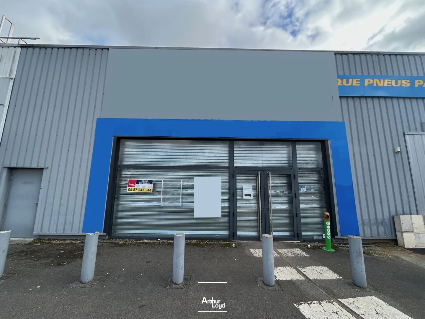 LOCAL COMMERCXIAL A LOUER - 370 M2 - LAON-CHAMBRY
