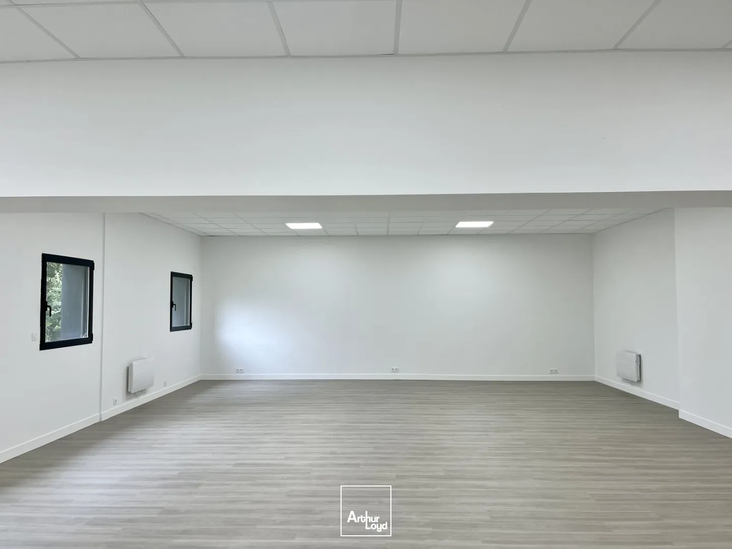 Bureaux à louer à PREAUX 76160