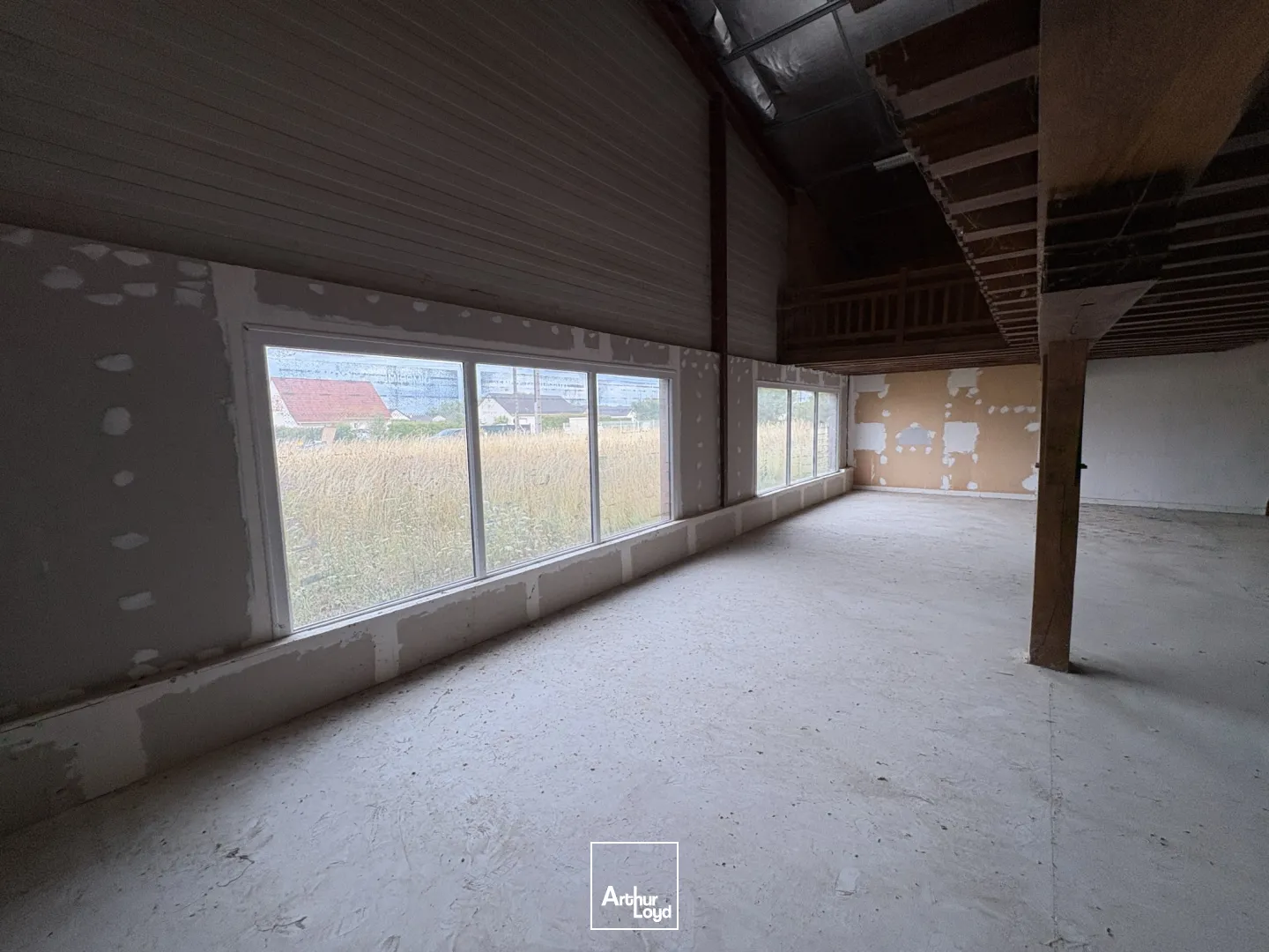 À vendre - Ensemble immobilier à usage industriel et commercial à Châtillon-sur-Loire (45)