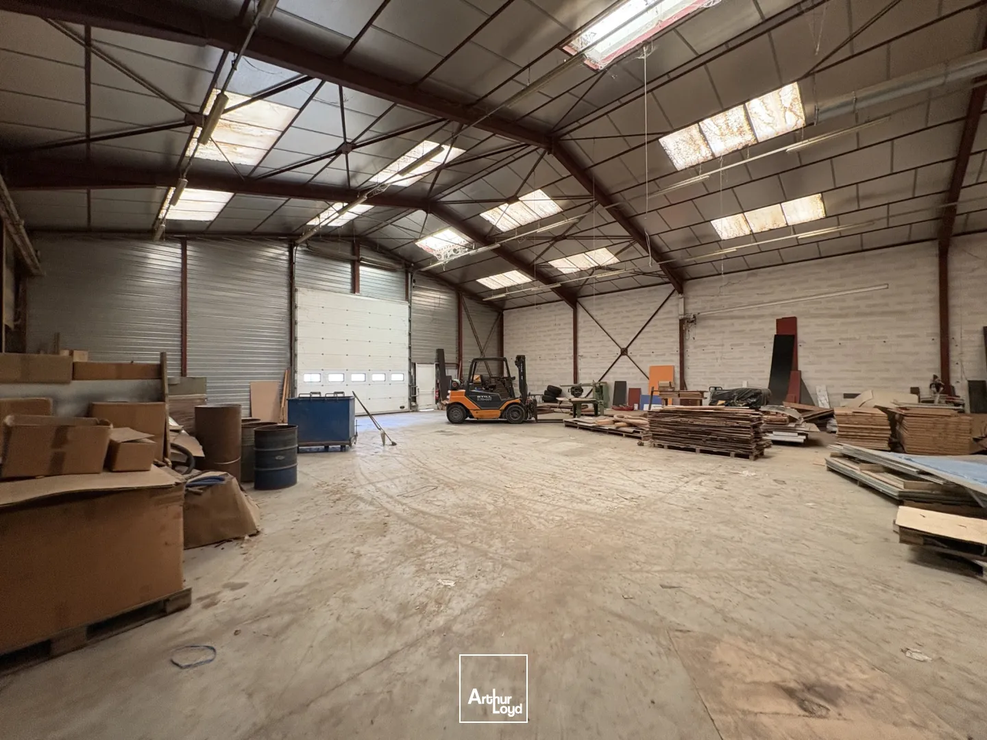 À vendre - Ensemble immobilier à usage industriel et commercial à Châtillon-sur-Loire (45)