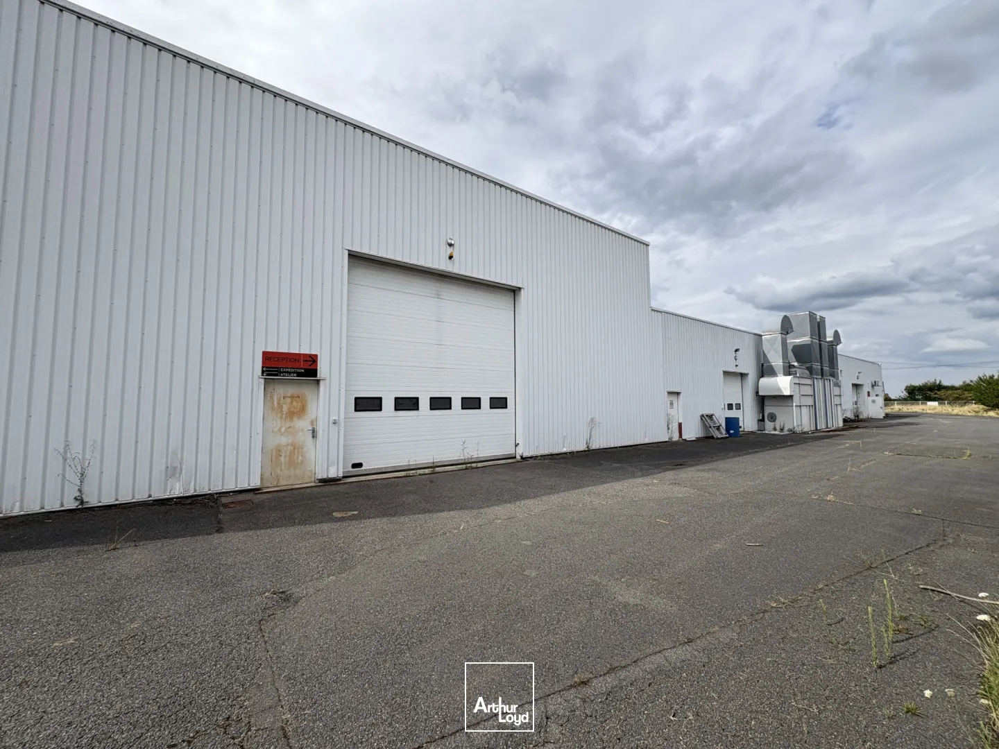 À vendre - Ensemble immobilier à usage industriel et commercial à Châtillon-sur-Loire (45)