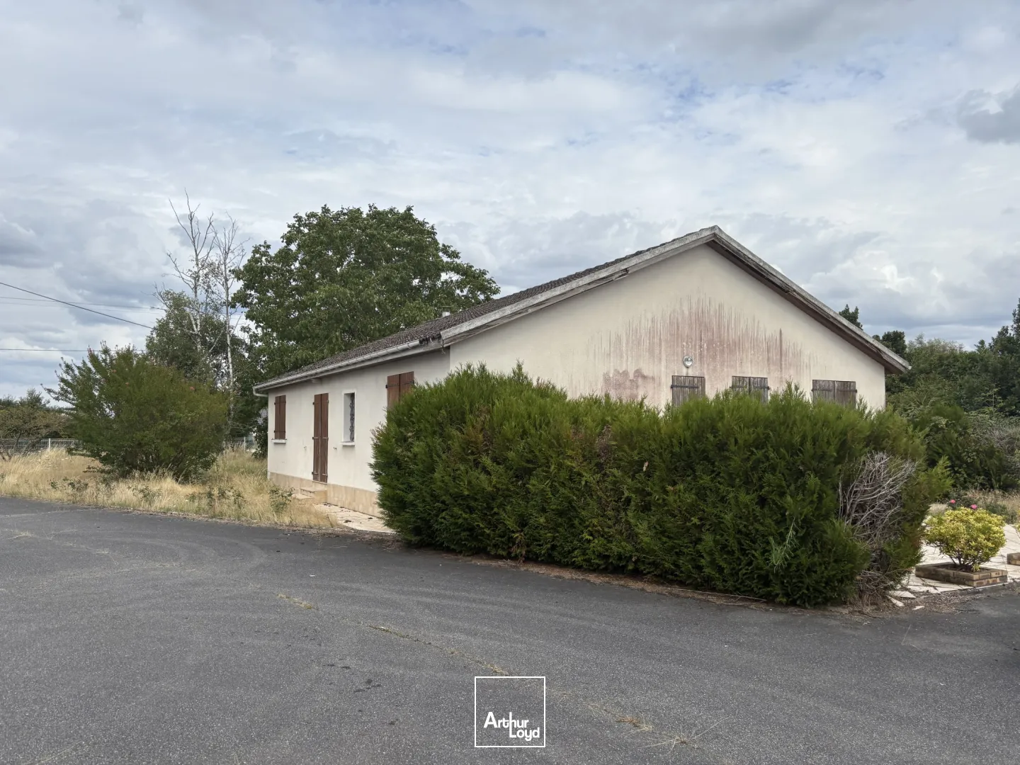 À vendre - Ensemble immobilier à usage industriel et commercial à Châtillon-sur-Loire (45)