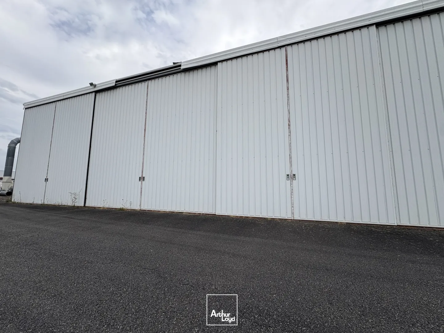 À vendre - Ensemble immobilier à usage industriel et commercial à Châtillon-sur-Loire (45)