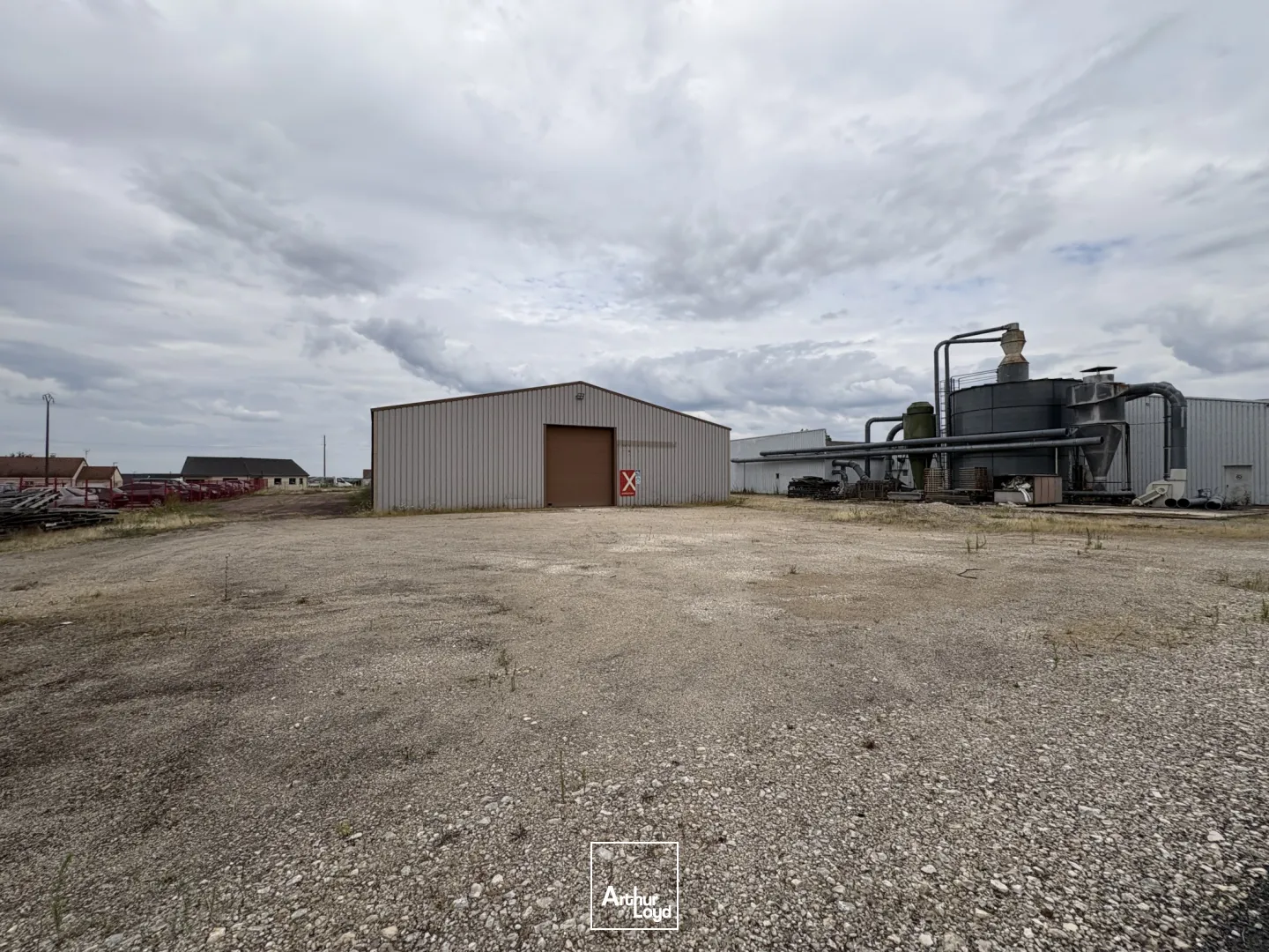 À vendre - Ensemble immobilier à usage industriel et commercial à Châtillon-sur-Loire (45)